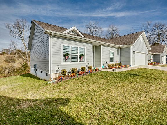2nd image of 247 Radford Dr #247