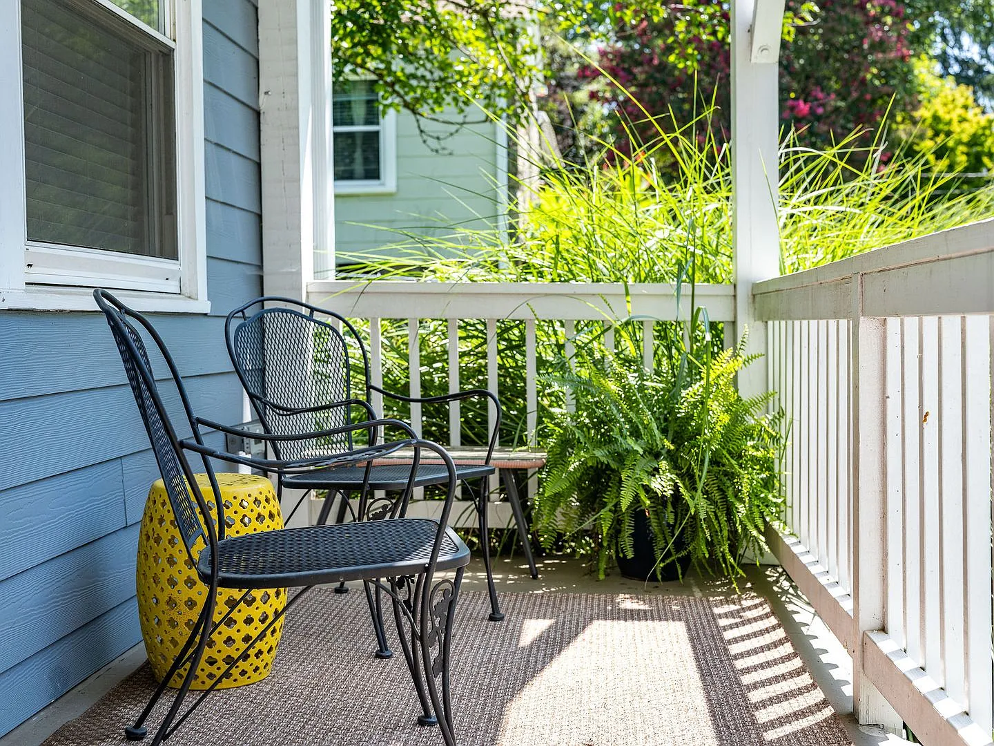 Kenilworth - Updated Older Home with tons of Character — Photo 2