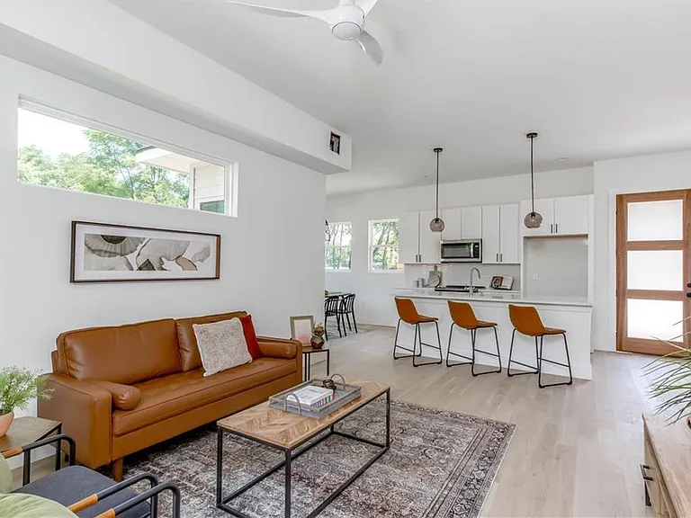 4800 Vinson Dr #B — Photo 16