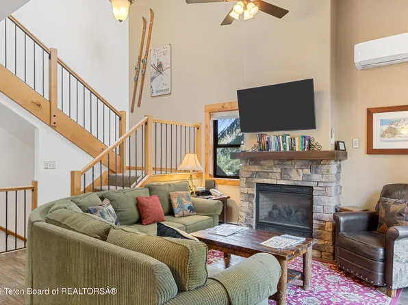 371 Snow King Loop, Jackson, WY 83001