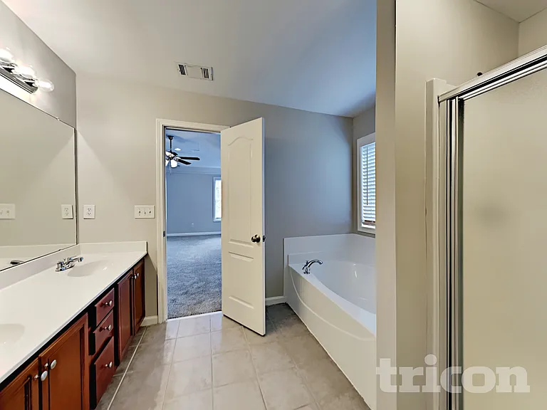 4311 Glen Heights Way — Photo 14