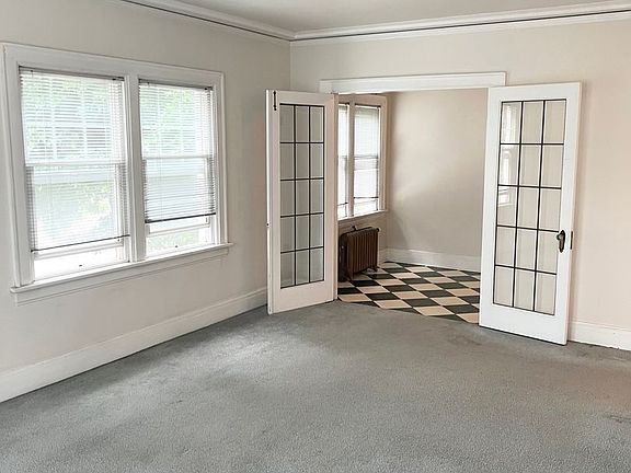 4th image of 6402 Phinney Ave N #6