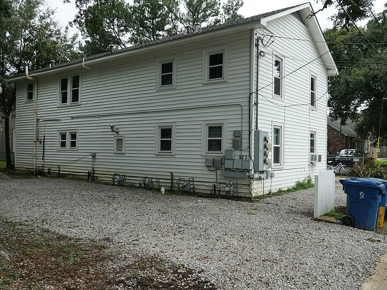 411 W Taft St #C — Photo 2