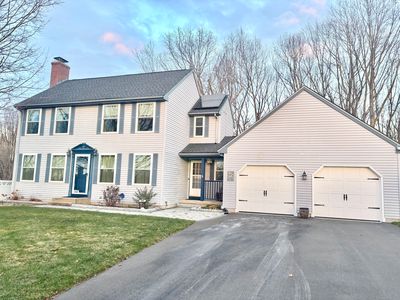 11 Bentley Drive, Manchester, CT, 06042