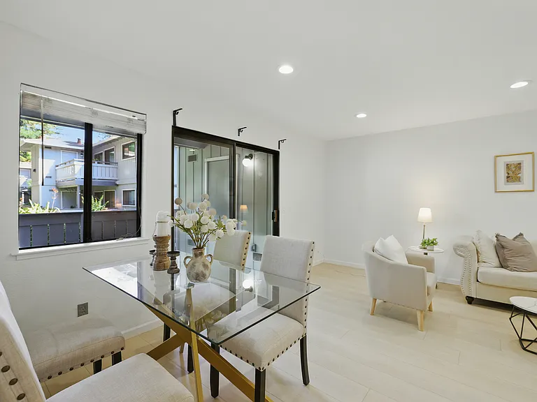 4033 Ralston Cmn — Photo 8