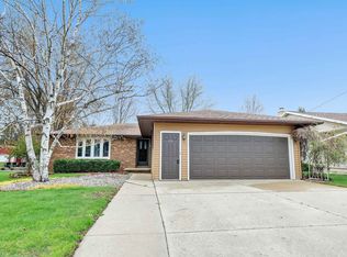 715 Lamers Rd, Kimberly, WI 54136