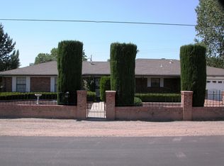 1424 La Mora Ln SW, Albuquerque, NM 87105