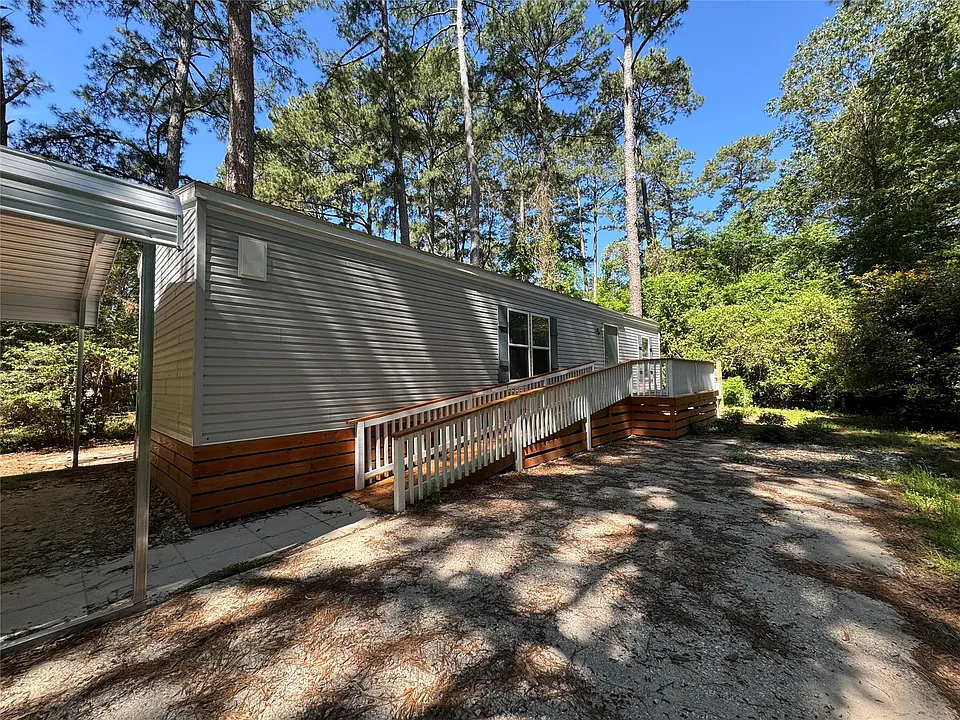 45 E Whippoorwill Ln