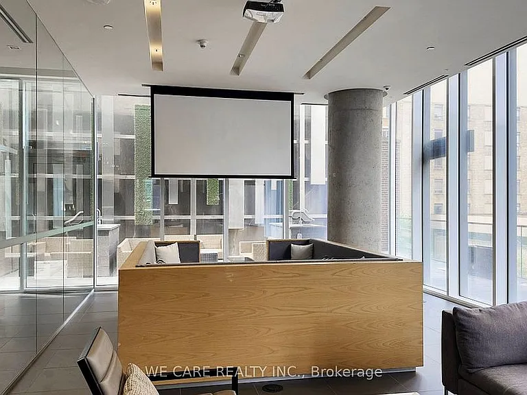 15 Grenville St #609 — Photo 21