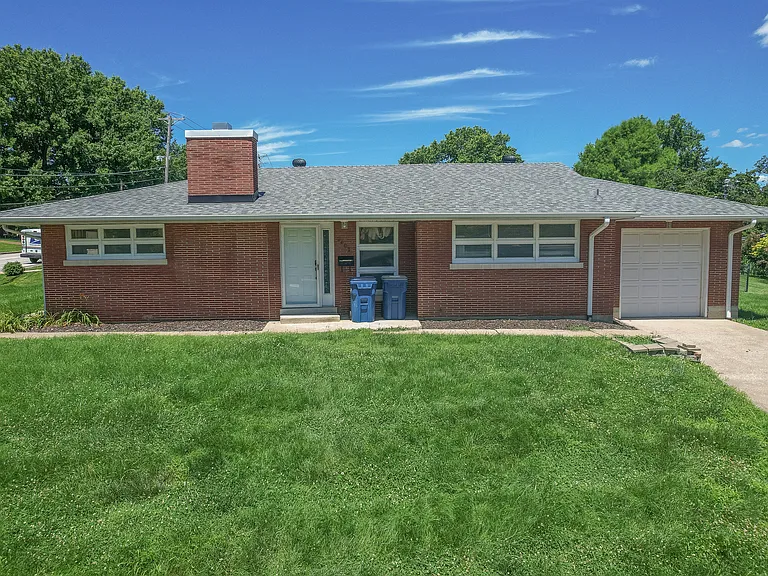 2401 Willow Dr — Photo 22