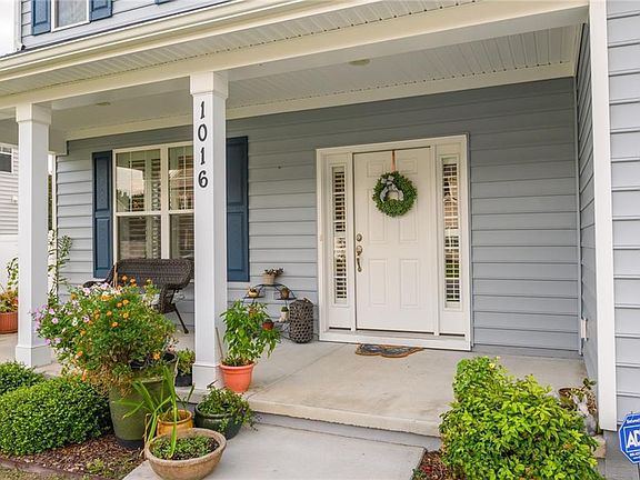 3rd image of 1016 Ekaterina Ct