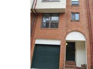 2056 Appletree St, Philadelphia, PA 19103