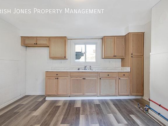4th image of 35 Benzinger St #1
