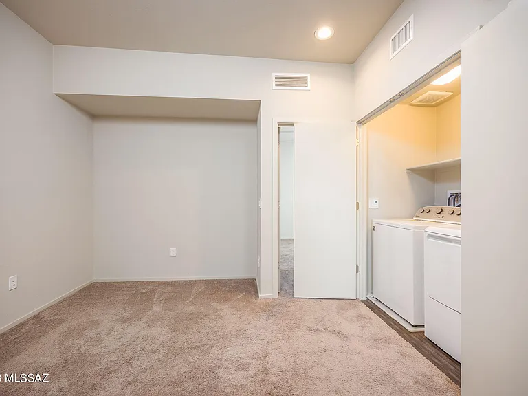 848 E Park Modern Dr — Photo 10