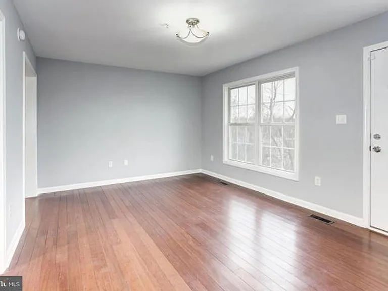 5755 Southern Ave — Photo 20