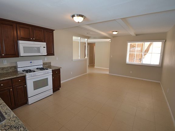 4th image of 1704 Arden Ave