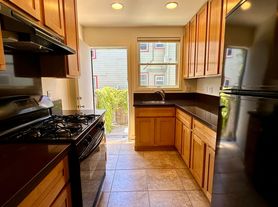Temescal 2BR with Private Yard | Updated Unit in a Great Location, 2 br / 1.0 ba, $2395