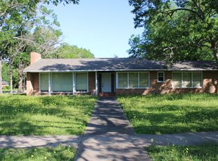 1003 E Washington Ave, Navasota, TX 77868