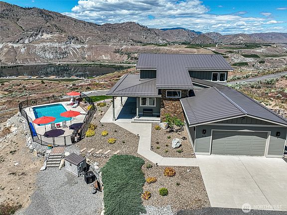 2nd image of 200 Ridge Road