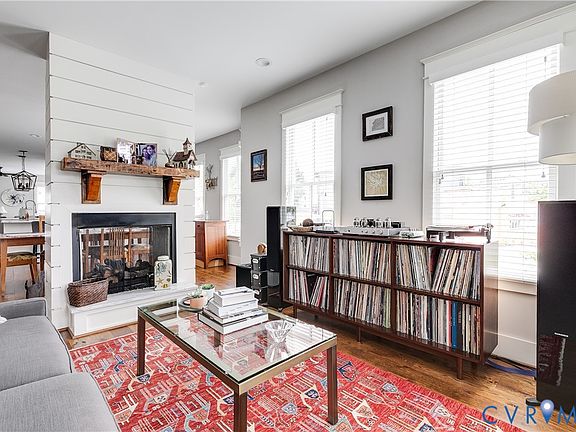 4th image of 2114 E Clay St