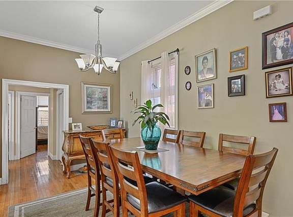 4th image of 762 Olmstead Ave