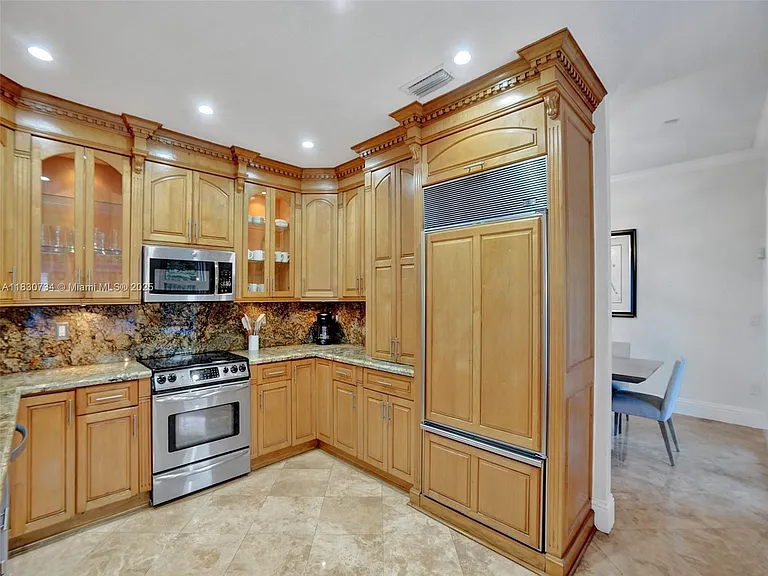 12401 SW 77th St — Photo 40
