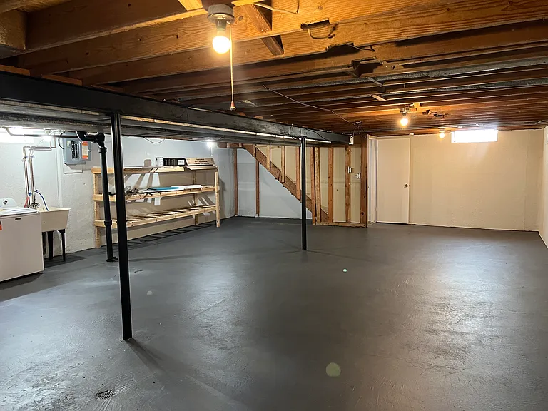 25563 Baker St — Photo 14