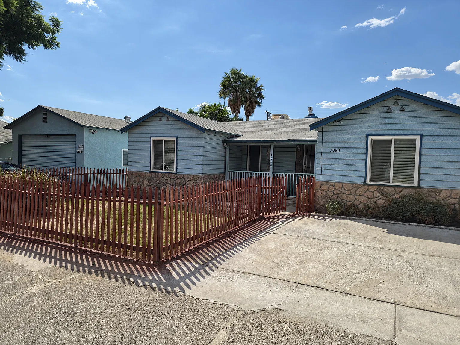 4 bed, 1500 sqft, $2,550 — Photo 1