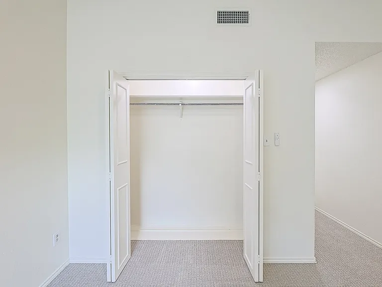 8308 Albany Ave — Photo 37