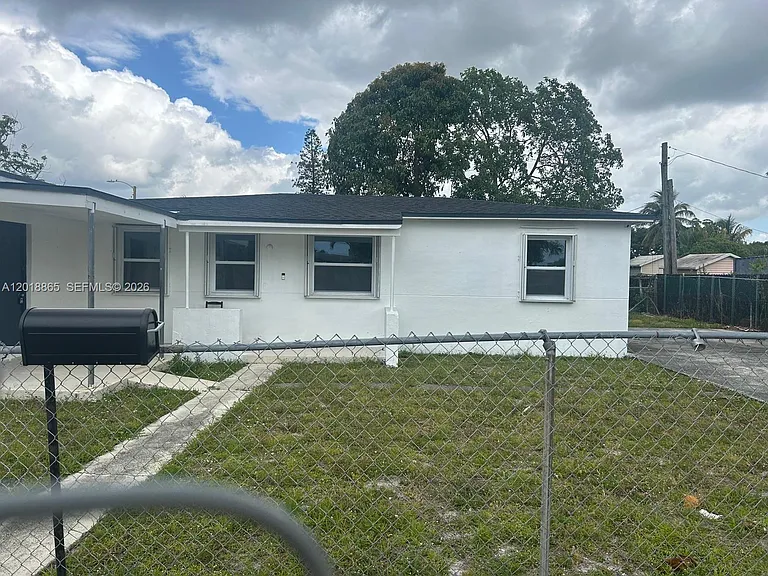 1835 NW 122nd St — Photo 5
