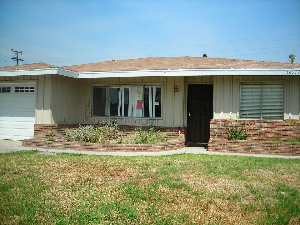 1st image of 18572 Hawthorne Ave