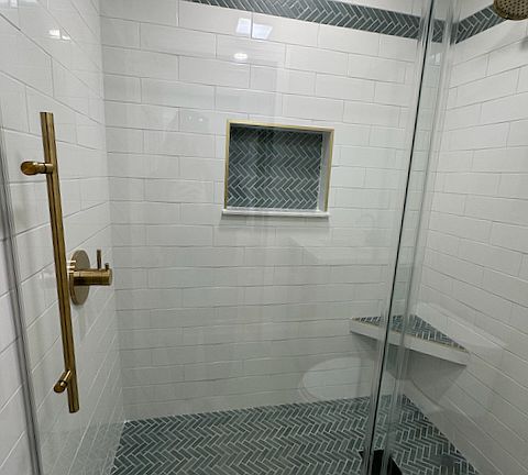 5th image of 2710 Farm Hill Dr