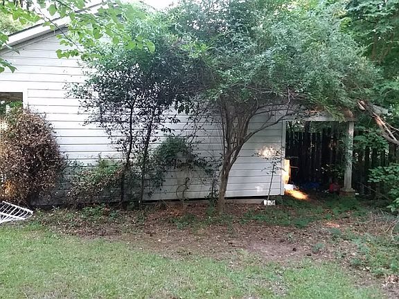 Cottage Side & Back Overhang