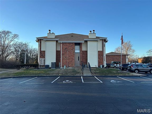 2nd image of 702 Materdie Ln APT C