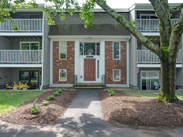 220 Bedford St #C-8, Bridgewater, MA 02324