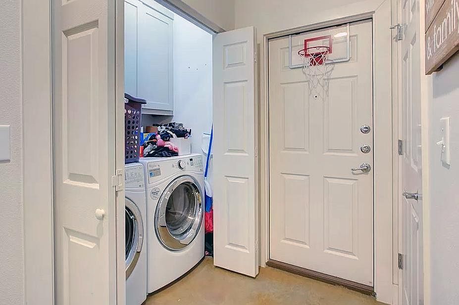 in-unit laundry