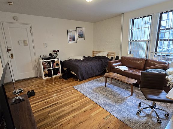 4th image of 319 E 9th St APT 7A