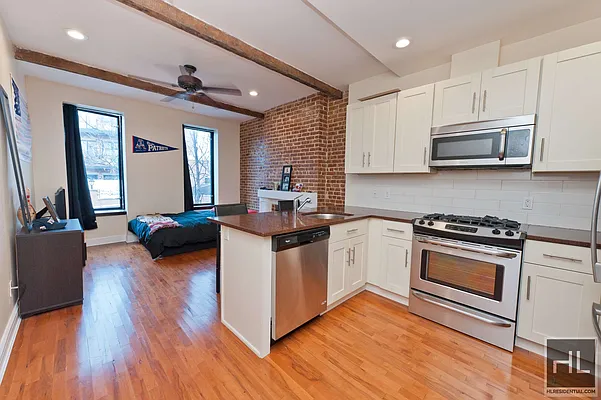 Rented by Highline Residential | media 34