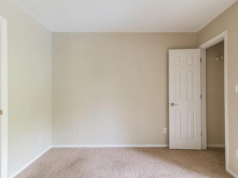 2516 Cranbrook Ln #1-11 — Photo 3