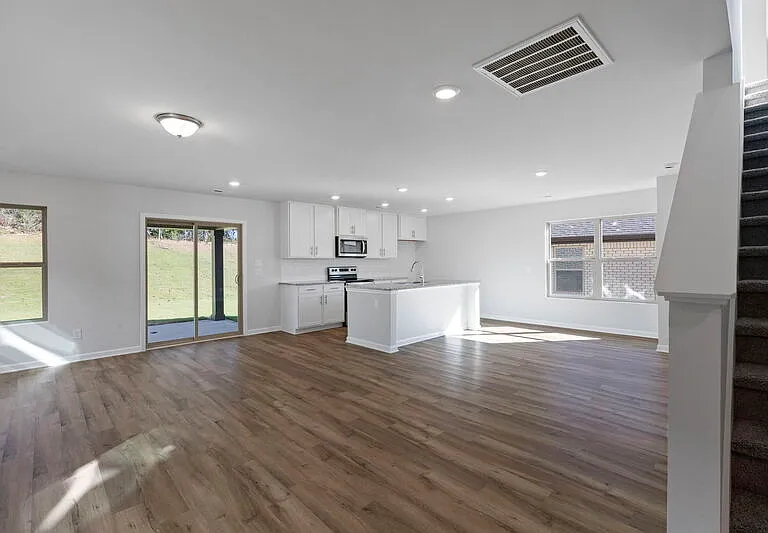 14616 Ravenel Dr — Photo 3