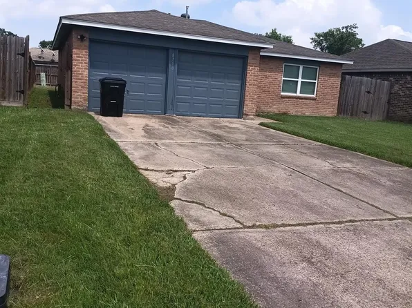 8710 Valley Flag Dr, Houston, TX 77078