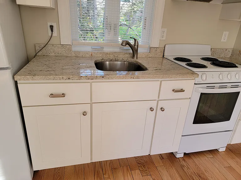 182 Sea St #5 — Photo 8