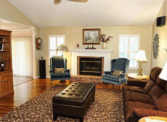 4th image of 4440 Skyridge Dr