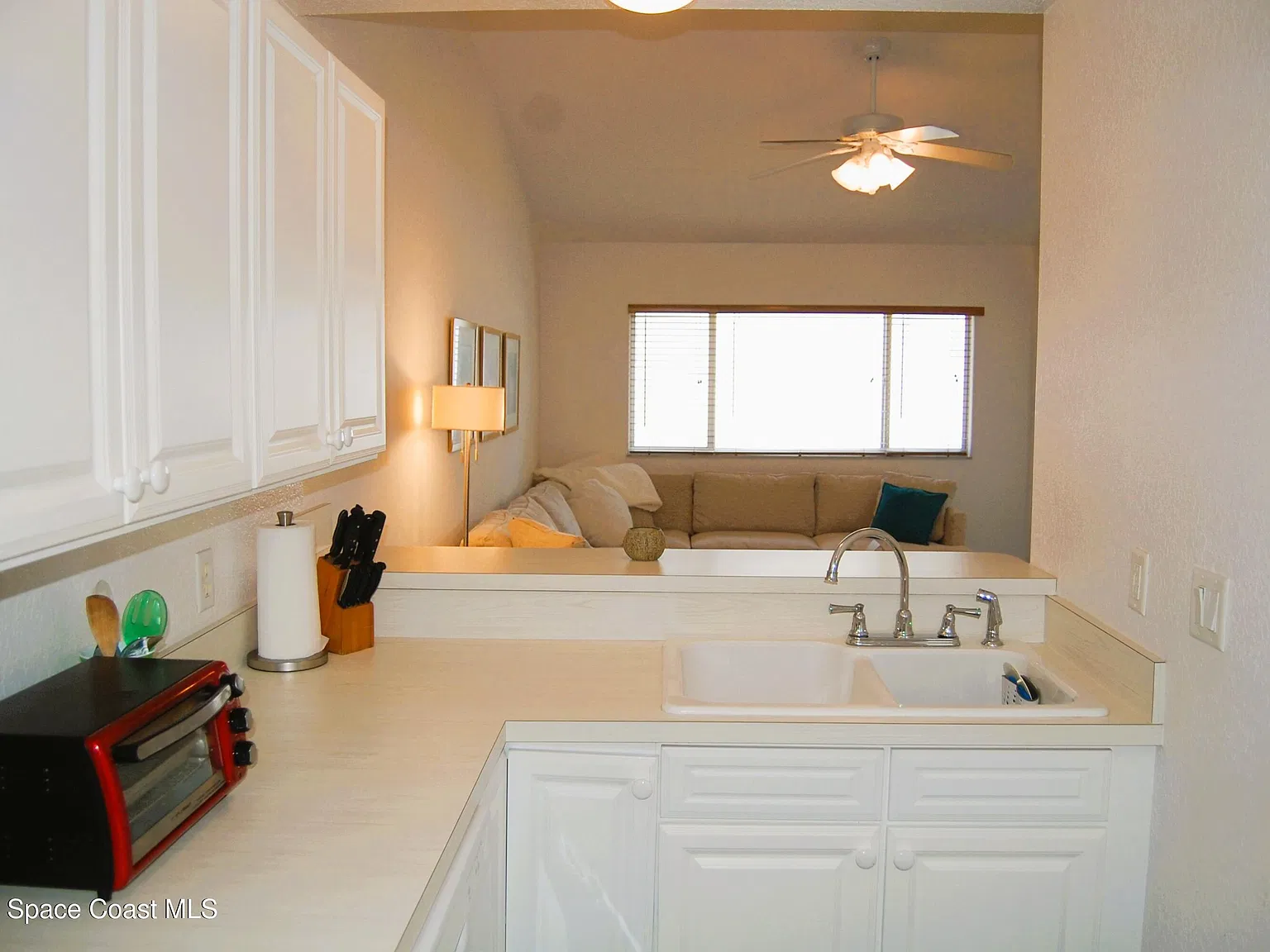 2 bed, 2.0 bath, 1014 sqft, $2,100 — Photo 2
