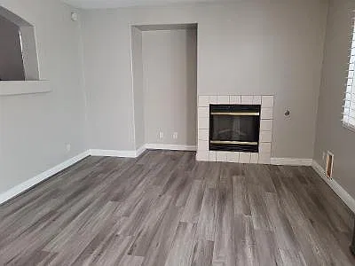 4 bed, 2.5 bath, 2030 sqft, $2,400 — Photo 4