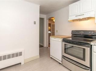 226 Grandview Ter, Hartford, CT 06114