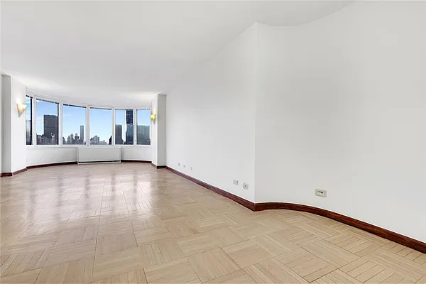 Rented by R New York | media 17