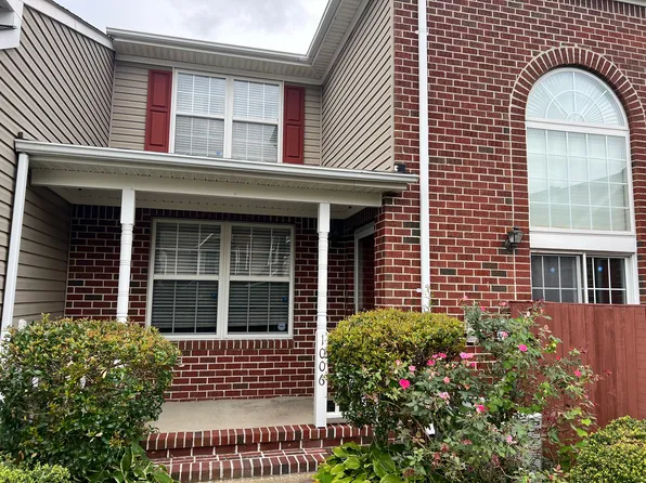 1006 Willow Green Ct, Chesapeake, VA 23320