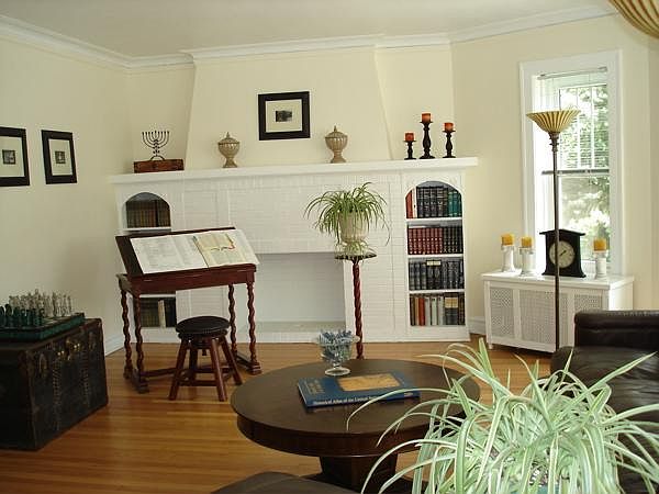 1st image of 2244 W Arthur Ave #1