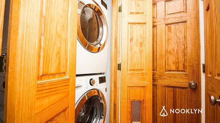 Rented by Nooklyn NYC LLC | media 9